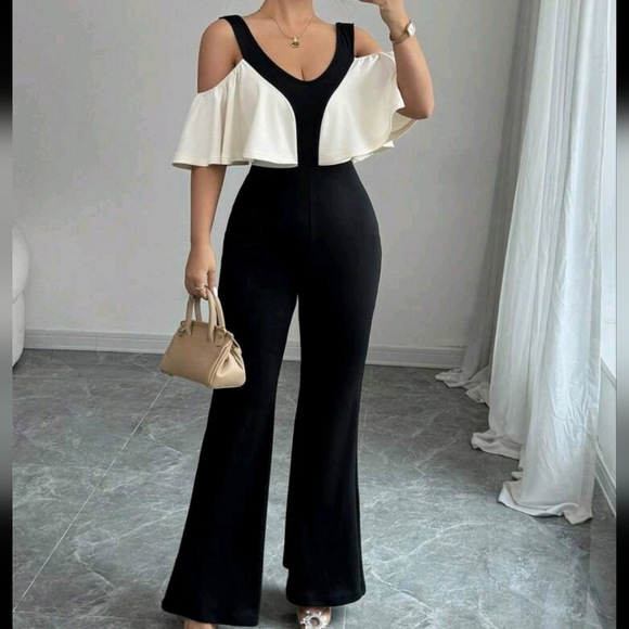 Elegant Black and White Jumpsuit - Picture 1 of 4